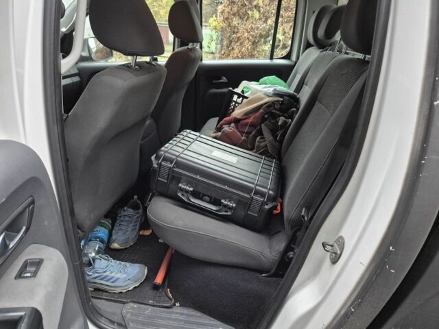 Белый Фольксваген Амарок, объемом двигателя 2 л и пробегом 185 тыс. км за 7300 $, фото 9 на Automoto.ua