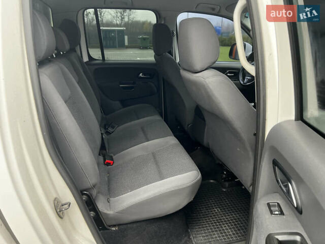 Белый Фольксваген Амарок, объемом двигателя 1.97 л и пробегом 282 тыс. км за 16299 $, фото 32 на Automoto.ua