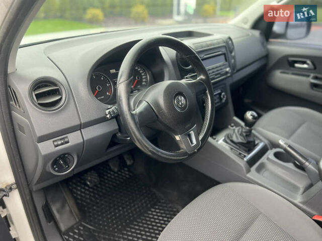 Белый Фольксваген Амарок, объемом двигателя 1.97 л и пробегом 282 тыс. км за 16450 $, фото 21 на Automoto.ua