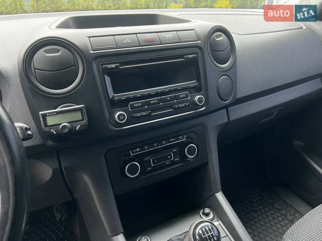 Белый Фольксваген Амарок, объемом двигателя 1.97 л и пробегом 282 тыс. км за 16450 $, фото 25 на Automoto.ua