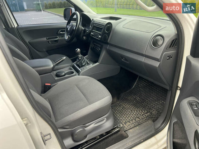 Белый Фольксваген Амарок, объемом двигателя 1.97 л и пробегом 282 тыс. км за 16299 $, фото 25 на Automoto.ua