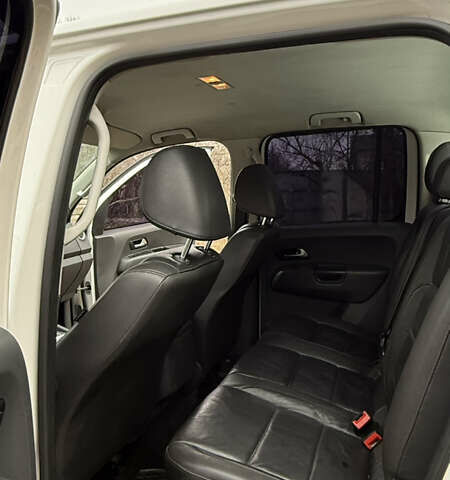 Белый Фольксваген Амарок, объемом двигателя 1.97 л и пробегом 294 тыс. км за 13800 $, фото 29 на Automoto.ua