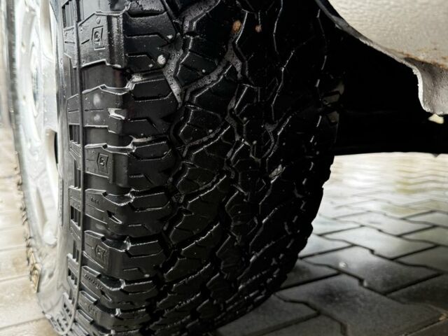 Белый Фольксваген Амарок, объемом двигателя 2 л и пробегом 87 тыс. км за 3500 $, фото 7 на Automoto.ua