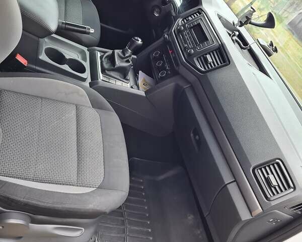 Белый Фольксваген Амарок, объемом двигателя 2 л и пробегом 270 тыс. км за 22500 $, фото 12 на Automoto.ua