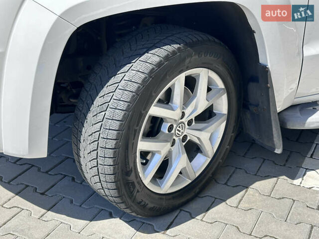 Белый Фольксваген Амарок, объемом двигателя 2.97 л и пробегом 557 тыс. км за 21000 $, фото 8 на Automoto.ua