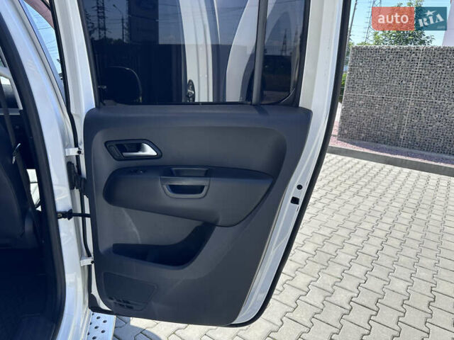 Белый Фольксваген Амарок, объемом двигателя 2.97 л и пробегом 557 тыс. км за 21000 $, фото 35 на Automoto.ua