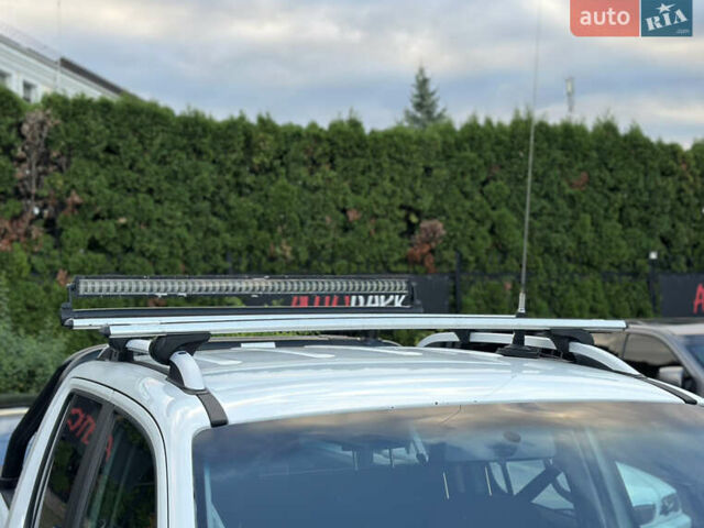 Белый Фольксваген Амарок, объемом двигателя 1.97 л и пробегом 287 тыс. км за 23200 $, фото 2 на Automoto.ua