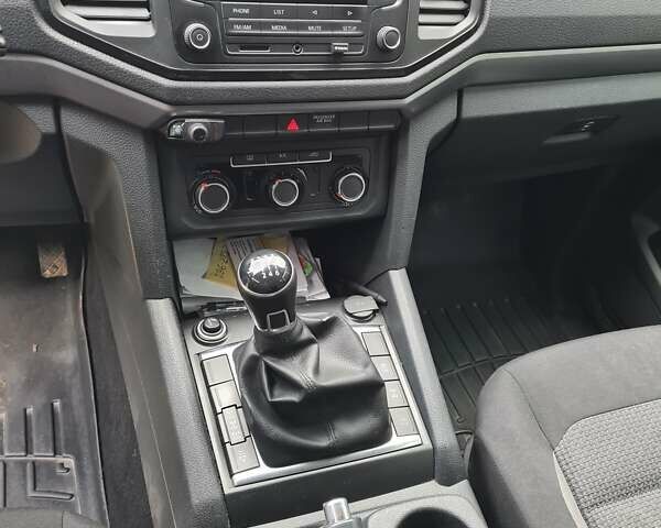 Белый Фольксваген Амарок, объемом двигателя 2 л и пробегом 270 тыс. км за 22500 $, фото 8 на Automoto.ua