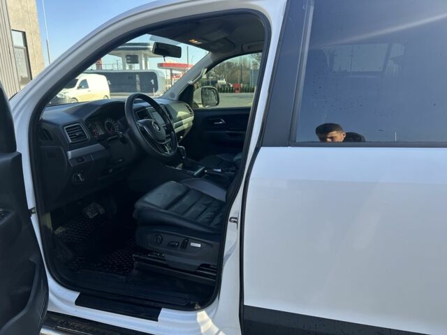 Белый Фольксваген Амарок, объемом двигателя 2 л и пробегом 253 тыс. км за 19100 $, фото 4 на Automoto.ua