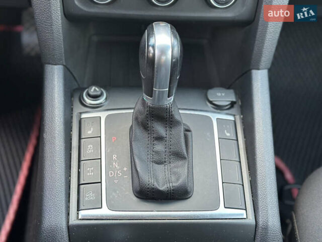 Белый Фольксваген Амарок, объемом двигателя 1.97 л и пробегом 287 тыс. км за 23200 $, фото 17 на Automoto.ua