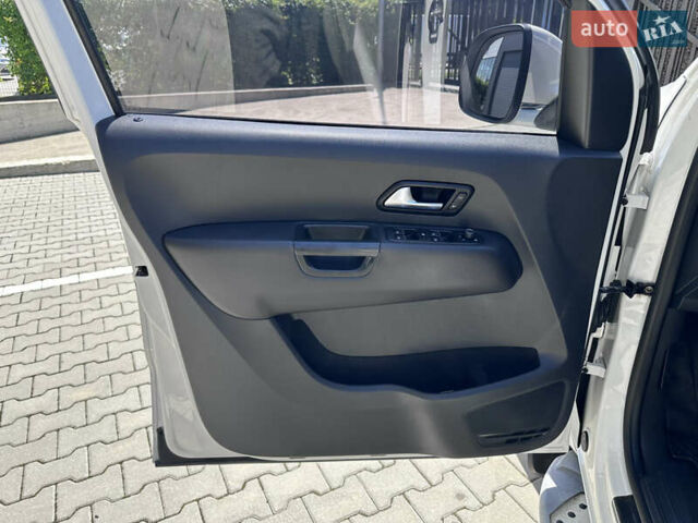 Белый Фольксваген Амарок, объемом двигателя 2.97 л и пробегом 557 тыс. км за 21000 $, фото 20 на Automoto.ua