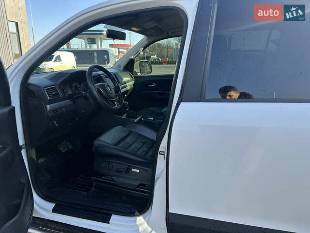 Белый Фольксваген Амарок, объемом двигателя 1.97 л и пробегом 255 тыс. км за 19000 $, фото 7 на Automoto.ua