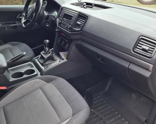 Белый Фольксваген Амарок, объемом двигателя 2 л и пробегом 270 тыс. км за 22500 $, фото 13 на Automoto.ua