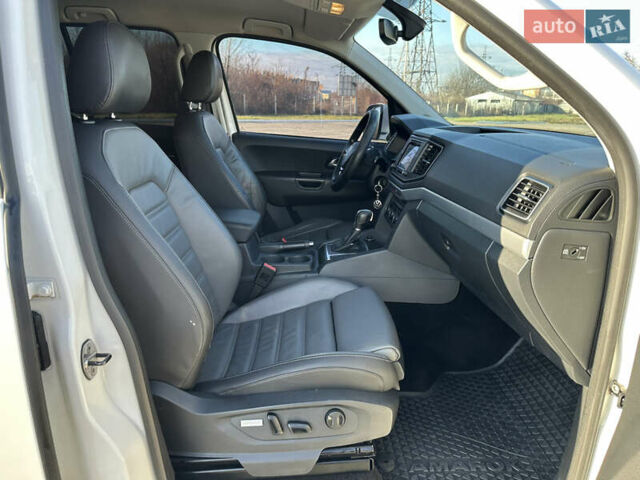 Белый Фольксваген Амарок, объемом двигателя 2.97 л и пробегом 557 тыс. км за 21000 $, фото 28 на Automoto.ua