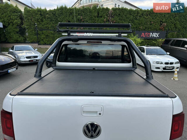Белый Фольксваген Амарок, объемом двигателя 1.97 л и пробегом 287 тыс. км за 23200 $, фото 6 на Automoto.ua