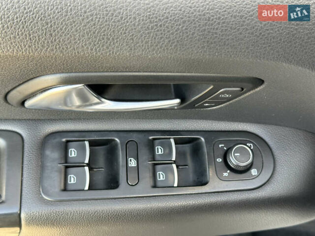 Белый Фольксваген Амарок, объемом двигателя 2.97 л и пробегом 557 тыс. км за 21000 $, фото 15 на Automoto.ua