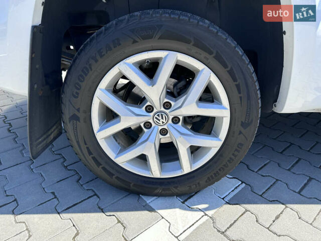 Белый Фольксваген Амарок, объемом двигателя 2.97 л и пробегом 557 тыс. км за 21000 $, фото 9 на Automoto.ua