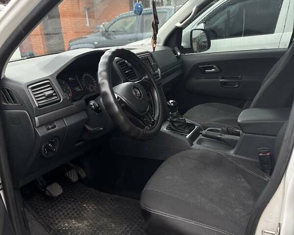 Белый Фольксваген Амарок, объемом двигателя 1.97 л и пробегом 272 тыс. км за 25000 $, фото 10 на Automoto.ua