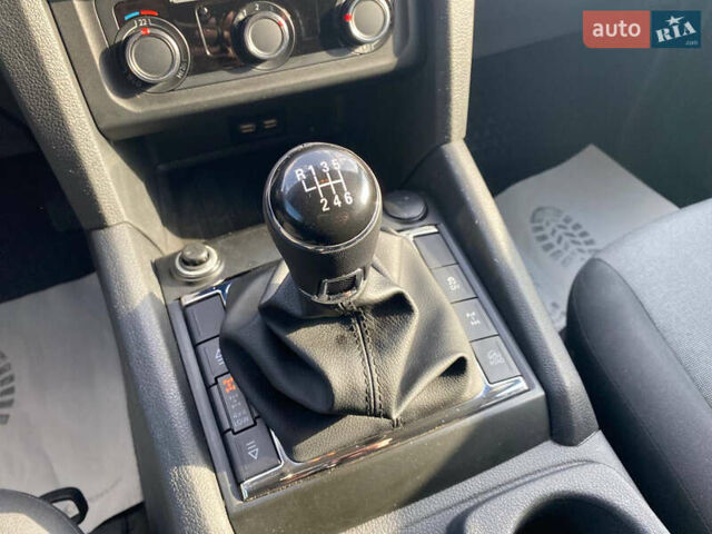 Белый Фольксваген Амарок, объемом двигателя 2 л и пробегом 135 тыс. км за 22900 $, фото 16 на Automoto.ua