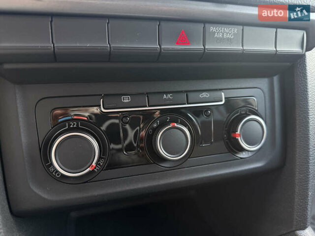 Белый Фольксваген Амарок, объемом двигателя 1.97 л и пробегом 139 тыс. км за 22900 $, фото 15 на Automoto.ua