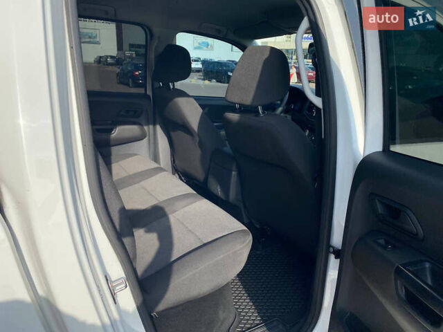 Белый Фольксваген Амарок, объемом двигателя 2 л и пробегом 135 тыс. км за 22900 $, фото 11 на Automoto.ua