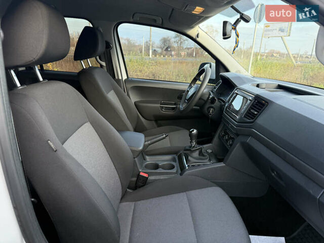 Белый Фольксваген Амарок, объемом двигателя 1.97 л и пробегом 139 тыс. км за 22900 $, фото 9 на Automoto.ua