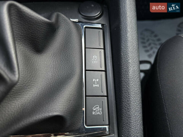 Белый Фольксваген Амарок, объемом двигателя 1.97 л и пробегом 139 тыс. км за 22900 $, фото 18 на Automoto.ua