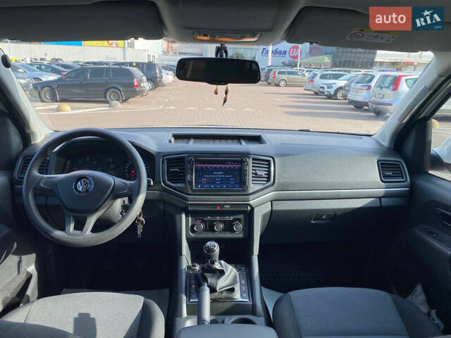 Белый Фольксваген Амарок, объемом двигателя 2 л и пробегом 135 тыс. км за 22900 $, фото 12 на Automoto.ua