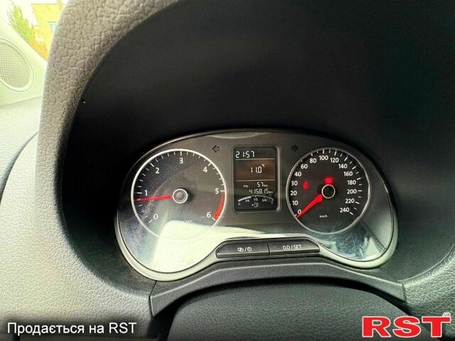 Білий Фольксваген Амарок, об'ємом двигуна 2 л та пробігом 415 тис. км за 14500 $, фото 2 на Automoto.ua