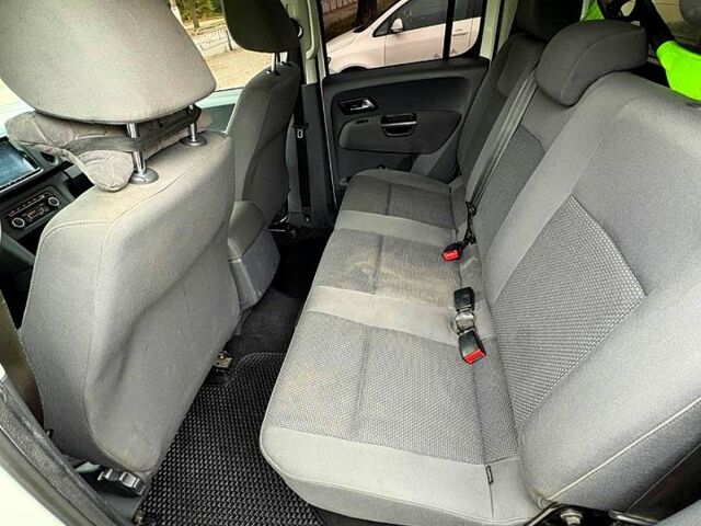 Білий Фольксваген Амарок, об'ємом двигуна 2 л та пробігом 415 тис. км за 14500 $, фото 3 на Automoto.ua