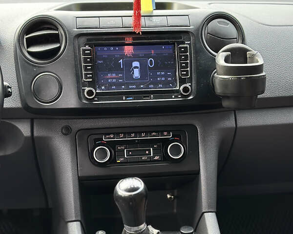 Черный Фольксваген Амарок, объемом двигателя 1.97 л и пробегом 241 тыс. км за 14000 $, фото 17 на Automoto.ua