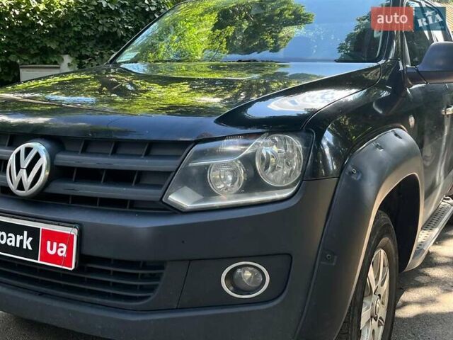 Черный Фольксваген Амарок, объемом двигателя 2 л и пробегом 217 тыс. км за 14690 $, фото 2 на Automoto.ua