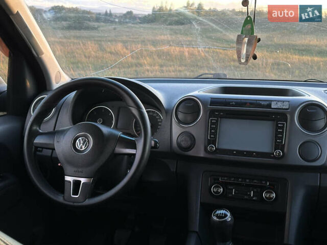 Черный Фольксваген Амарок, объемом двигателя 1.97 л и пробегом 315 тыс. км за 10700 $, фото 14 на Automoto.ua