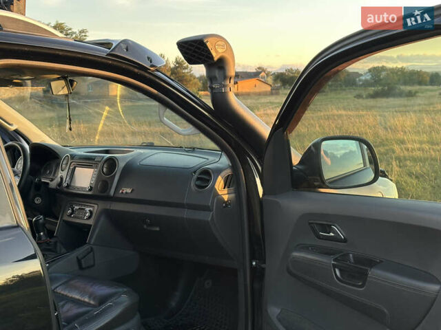 Черный Фольксваген Амарок, объемом двигателя 1.97 л и пробегом 315 тыс. км за 11000 $, фото 11 на Automoto.ua