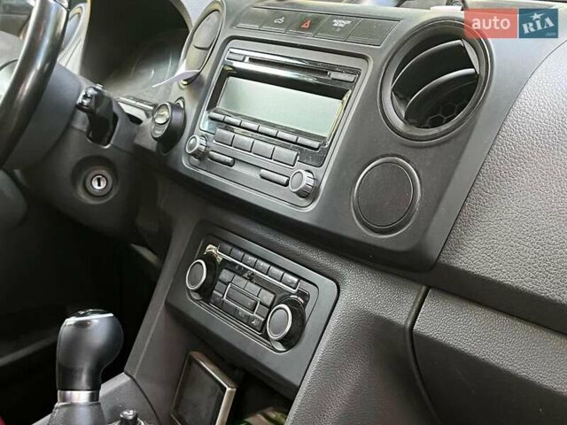 Черный Фольксваген Амарок, объемом двигателя 2 л и пробегом 217 тыс. км за 14690 $, фото 27 на Automoto.ua