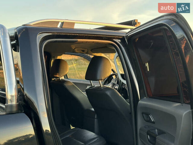 Черный Фольксваген Амарок, объемом двигателя 1.97 л и пробегом 315 тыс. км за 10700 $, фото 10 на Automoto.ua