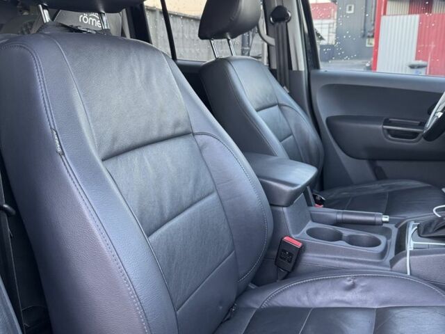 Черный Фольксваген Амарок, объемом двигателя 2 л и пробегом 123 тыс. км за 15000 $, фото 6 на Automoto.ua