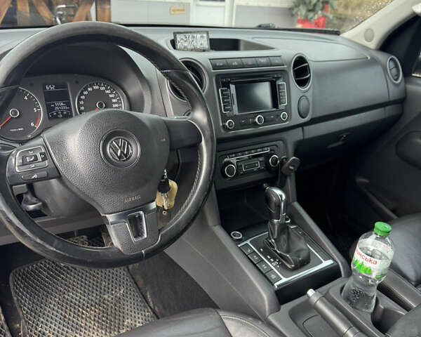 Черный Фольксваген Амарок, объемом двигателя 2 л и пробегом 250 тыс. км за 14900 $, фото 12 на Automoto.ua