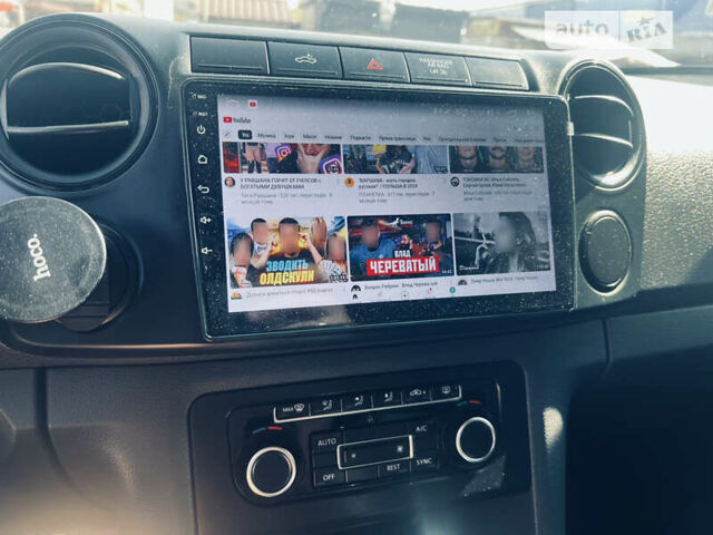 Черный Фольксваген Амарок, объемом двигателя 1.97 л и пробегом 299 тыс. км за 19999 $, фото 2 на Automoto.ua