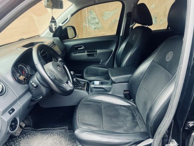 Чорний Фольксваген Амарок, об'ємом двигуна 2 л та пробігом 299 тис. км за 19300 $, фото 5 на Automoto.ua