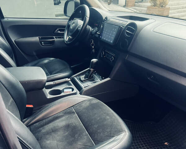 Черный Фольксваген Амарок, объемом двигателя 1.97 л и пробегом 299 тыс. км за 19999 $, фото 19 на Automoto.ua