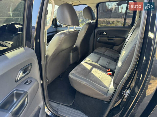 Черный Фольксваген Амарок, объемом двигателя 2 л и пробегом 432 тыс. км за 12500 $, фото 5 на Automoto.ua