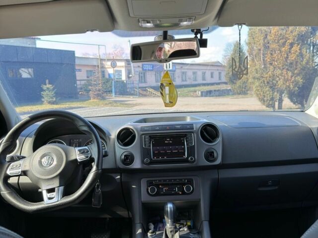 Черный Фольксваген Амарок, объемом двигателя 2 л и пробегом 420 тыс. км за 18000 $, фото 7 на Automoto.ua