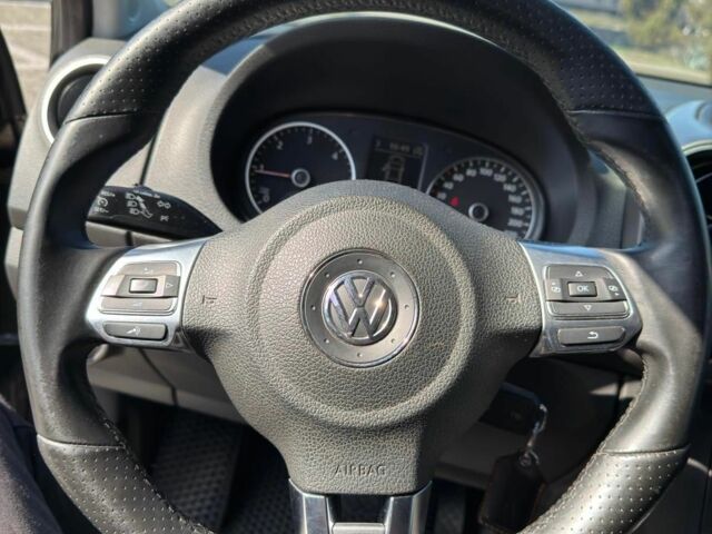 Черный Фольксваген Амарок, объемом двигателя 2 л и пробегом 420 тыс. км за 18000 $, фото 9 на Automoto.ua