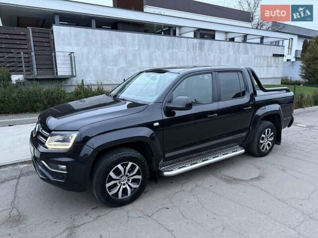 Черный Фольксваген Амарок, объемом двигателя 2 л и пробегом 300 тыс. км за 17900 $, фото 2 на Automoto.ua