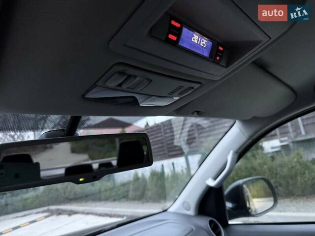 Черный Фольксваген Амарок, объемом двигателя 2 л и пробегом 300 тыс. км за 17900 $, фото 19 на Automoto.ua