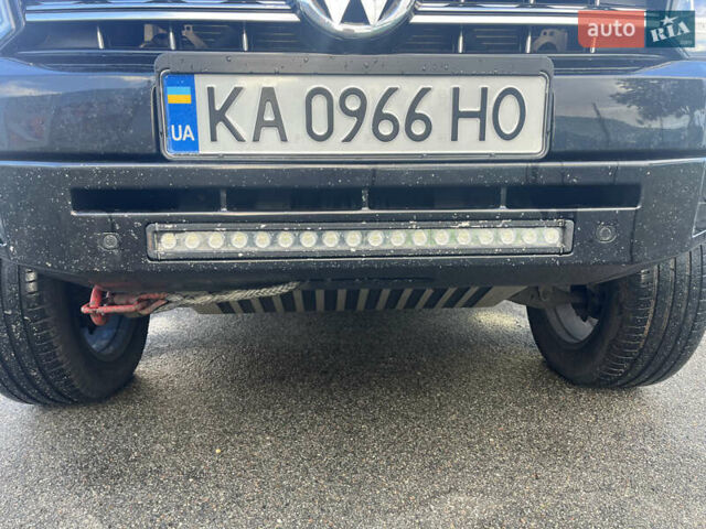 Чорний Фольксваген Амарок, об'ємом двигуна 3 л та пробігом 171 тис. км за 35000 $, фото 4 на Automoto.ua