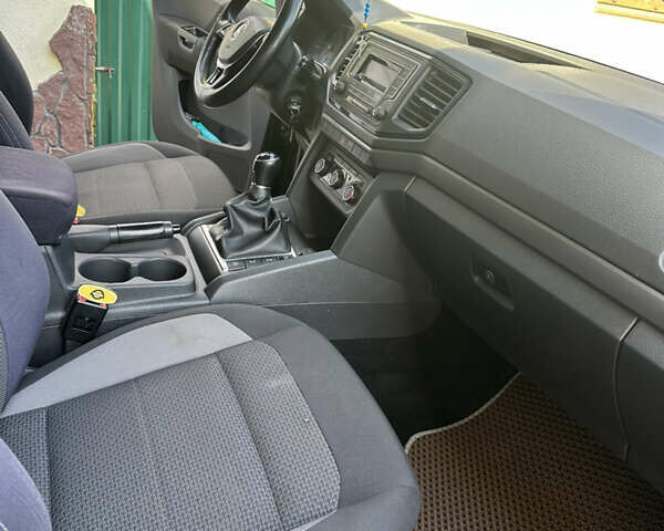 Черный Фольксваген Амарок, объемом двигателя 2 л и пробегом 275 тыс. км за 19500 $, фото 11 на Automoto.ua