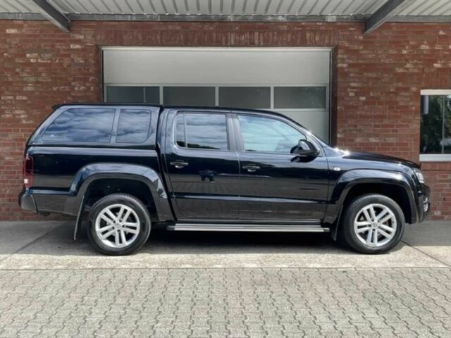 Черный Фольксваген Амарок, объемом двигателя 3 л и пробегом 35 тыс. км за 10000 $, фото 5 на Automoto.ua