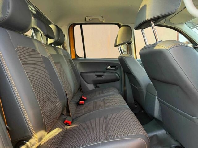 Черный Фольксваген Амарок, объемом двигателя 3 л и пробегом 89 тыс. км за 16200 $, фото 5 на Automoto.ua